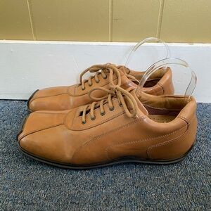 GBX men 10.5 leather casual shoes w/tie up laces tan